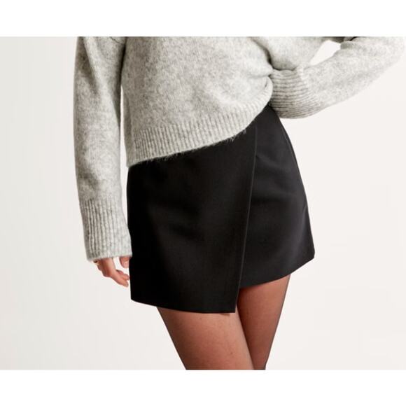 Abercrombie & Fitch Pants - NWT ABERCROMBIE & FITCH The A&F Scarlett Wrap Mini Skort Black XS